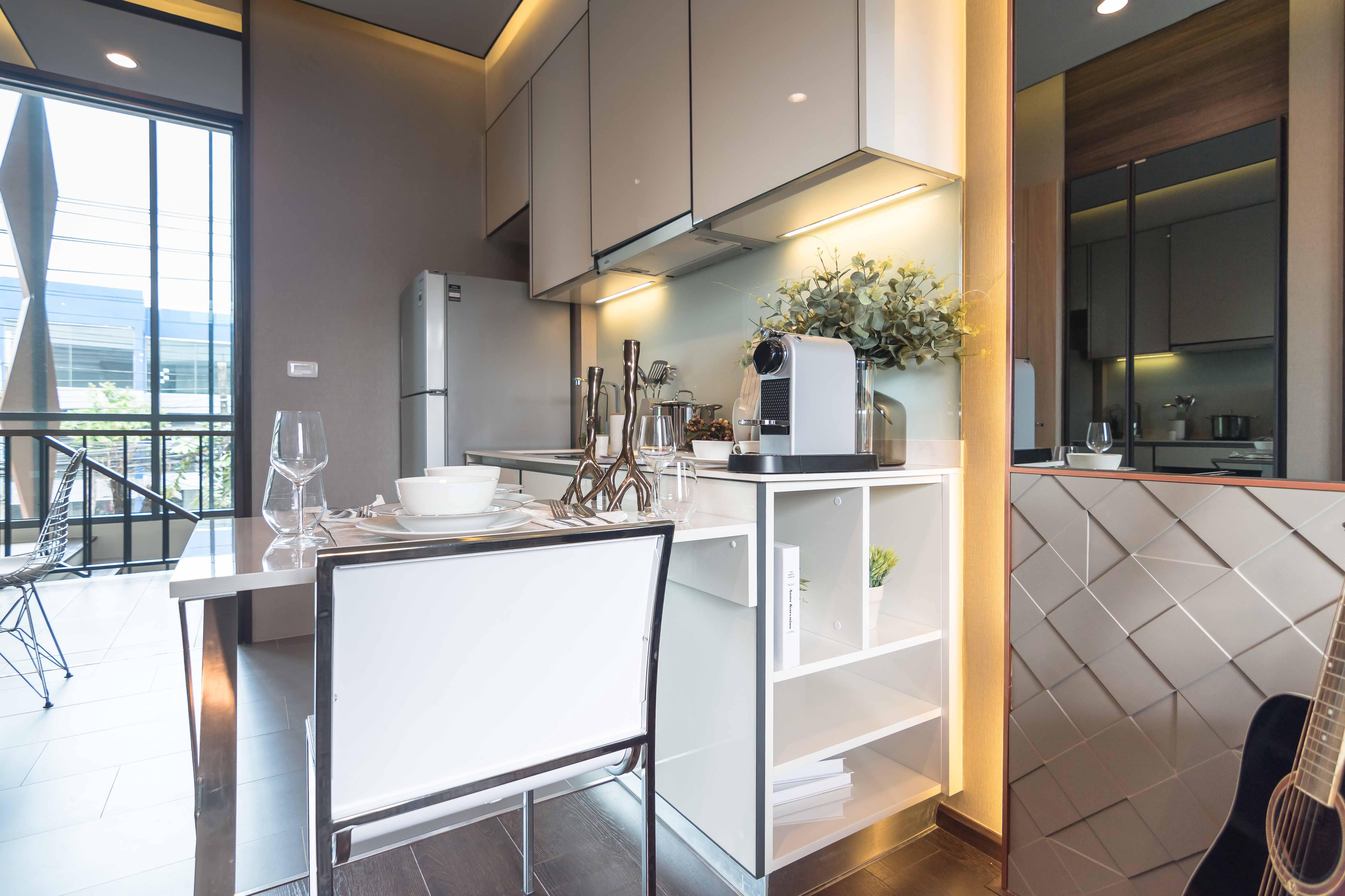 Fully Furnished กับ Fully Fitted คืออะไร? เลือกห้องแบบไหนให้ตรงใจคุณ!