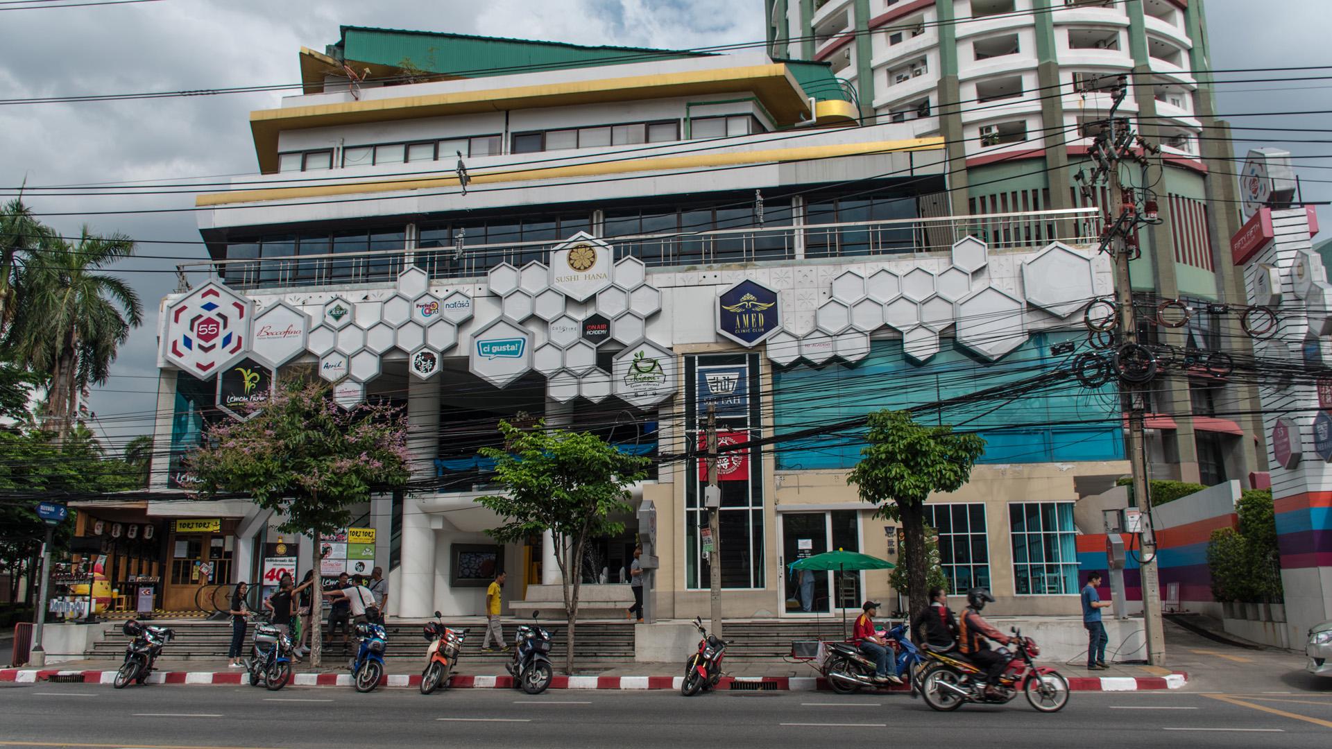 คอนโดย่านทองหล่อ น่าอยู่หรือไม่น่าอยู่?