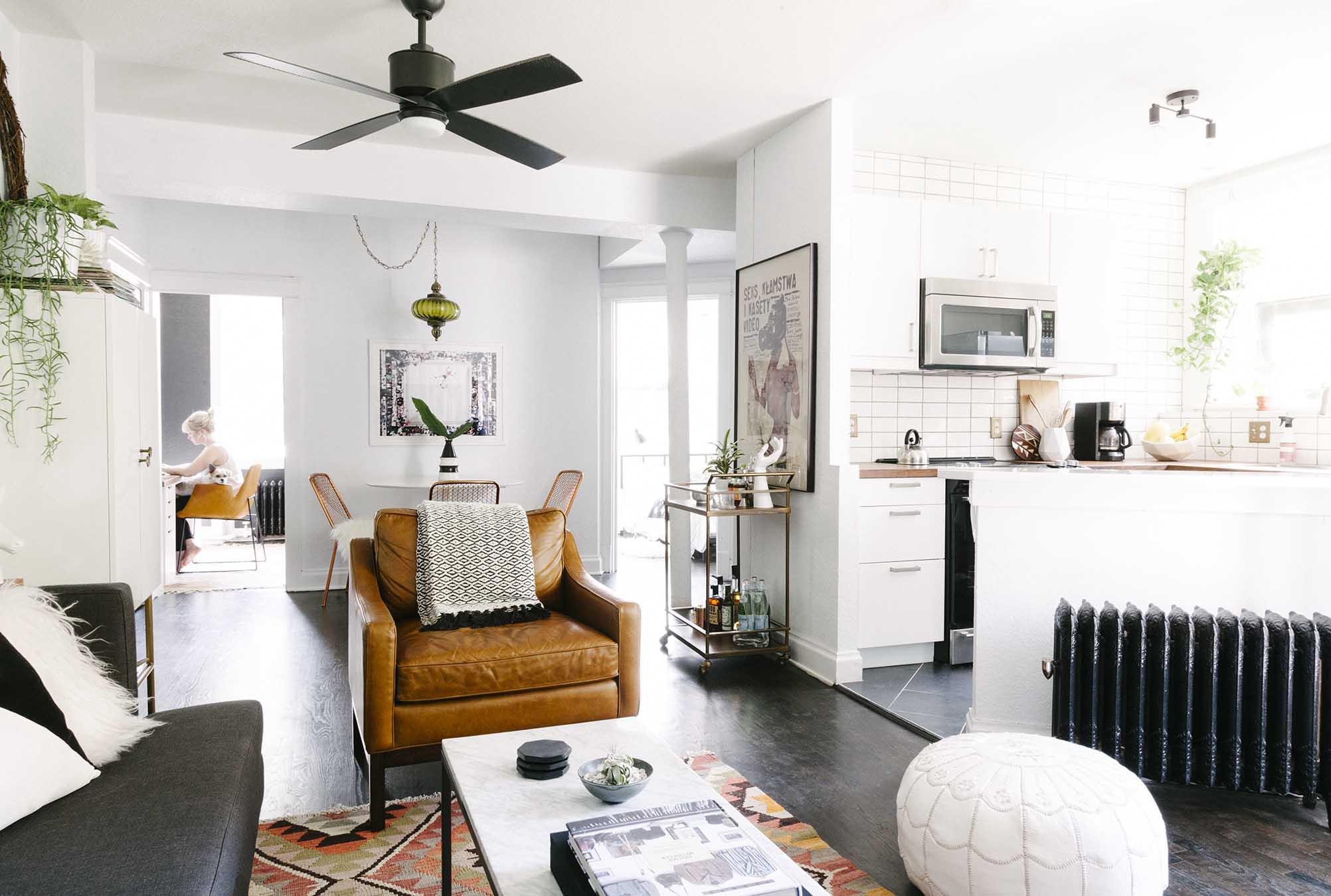 แต่งคอนโด ประหยัดไฟ รับหน้าร้อน