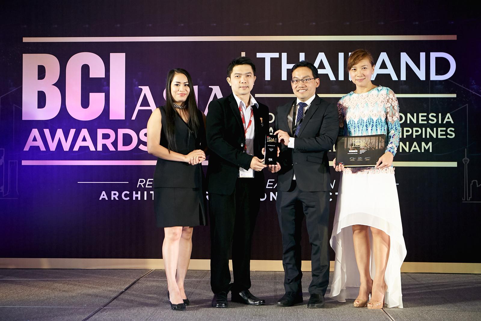 รูปบทความ AP Thailand นำทีม VITTIRIO คอนโดอัลตร้า-ลักซ์ รับรางวัลจาก 'BCI Asia' ด้านออกแบบตกแต่งสถาปัตย์
