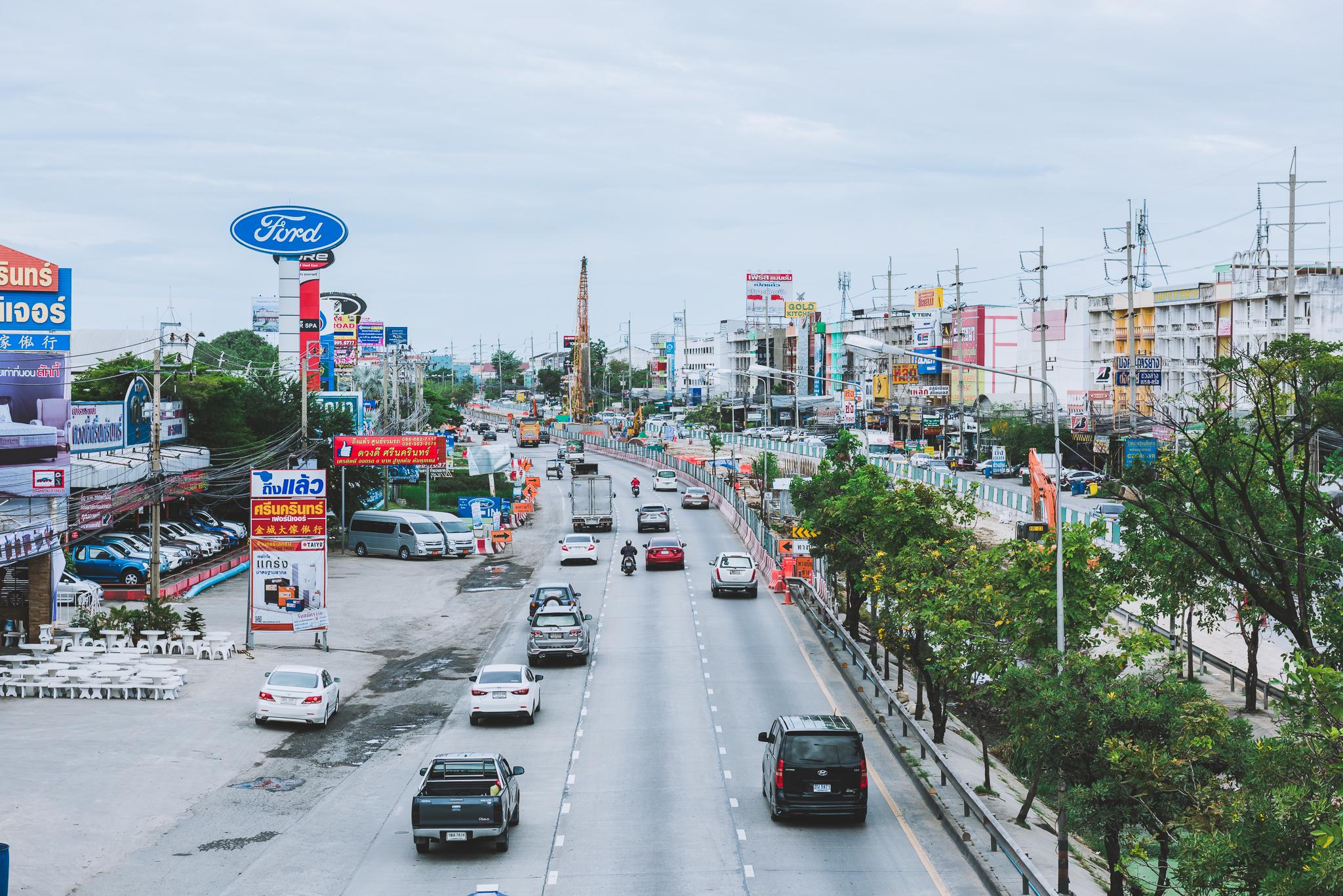 ถนนศรีนครินทร์รถติดสุดในไทย