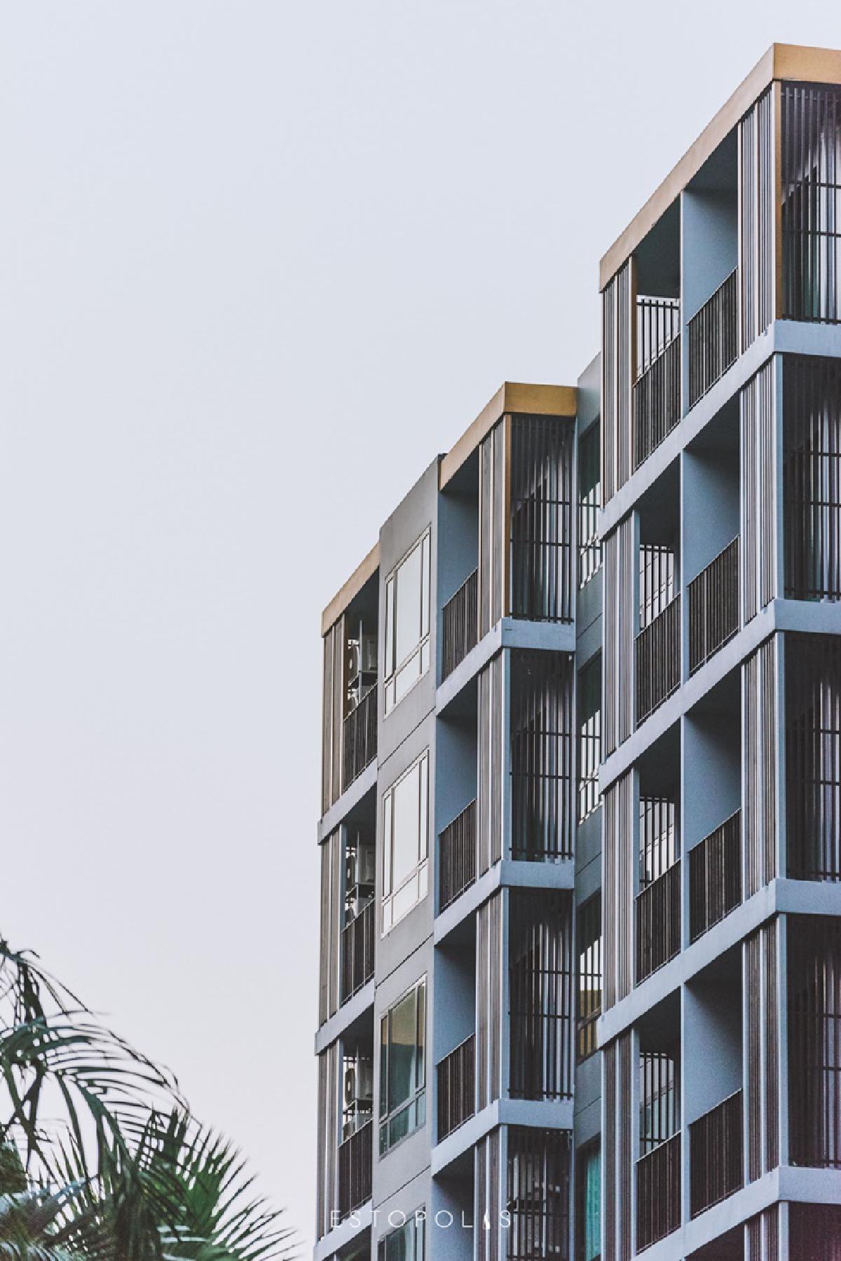 อาคารของ เมโทร ลักซ์ ริเวอร์ฟรอนท์ รัตนาธิเบศร์ (Metroluxe Riverfront Rattanathibet)