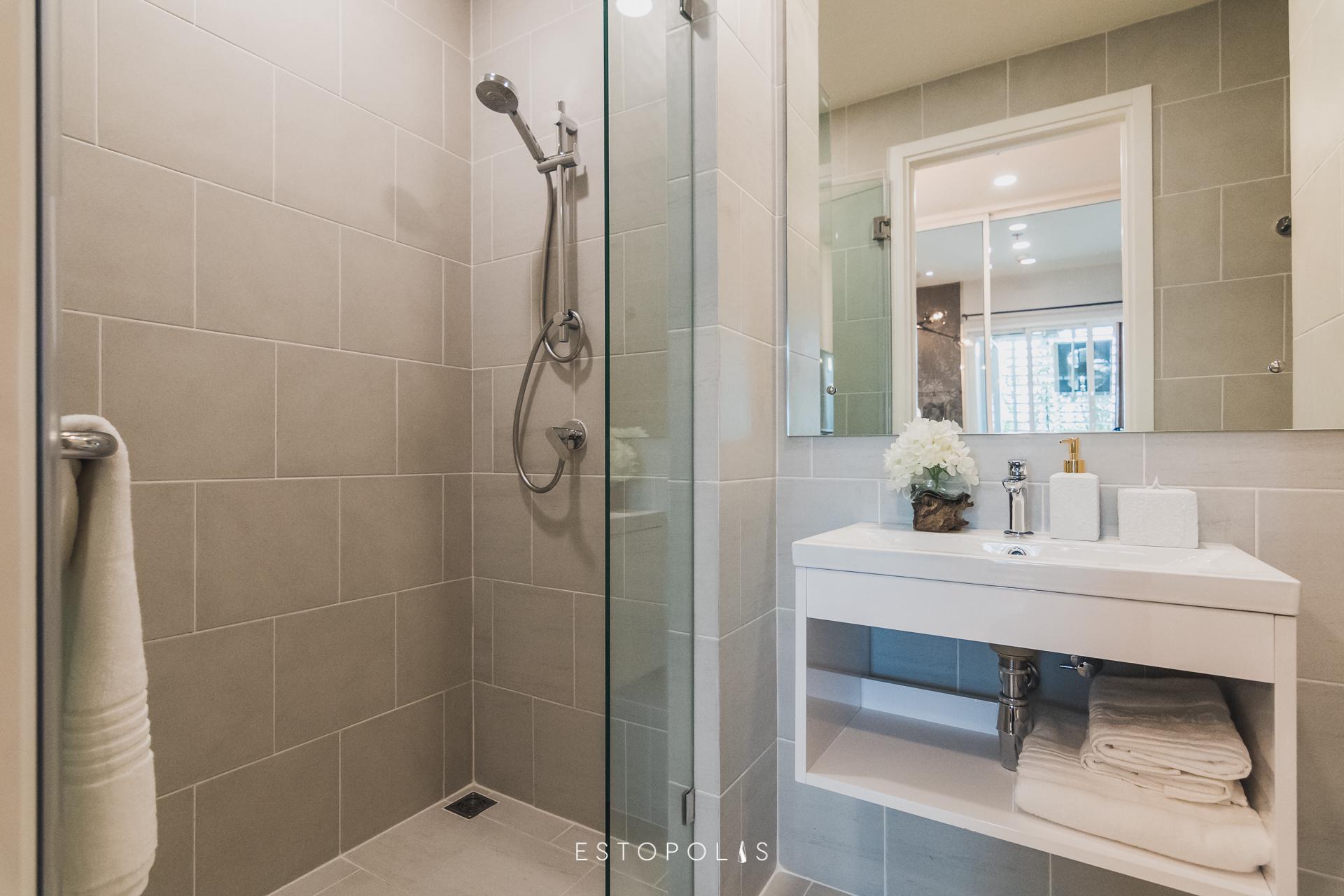 เดอ ลาพีส จรัญ 81 (De Lapis Charan 81)