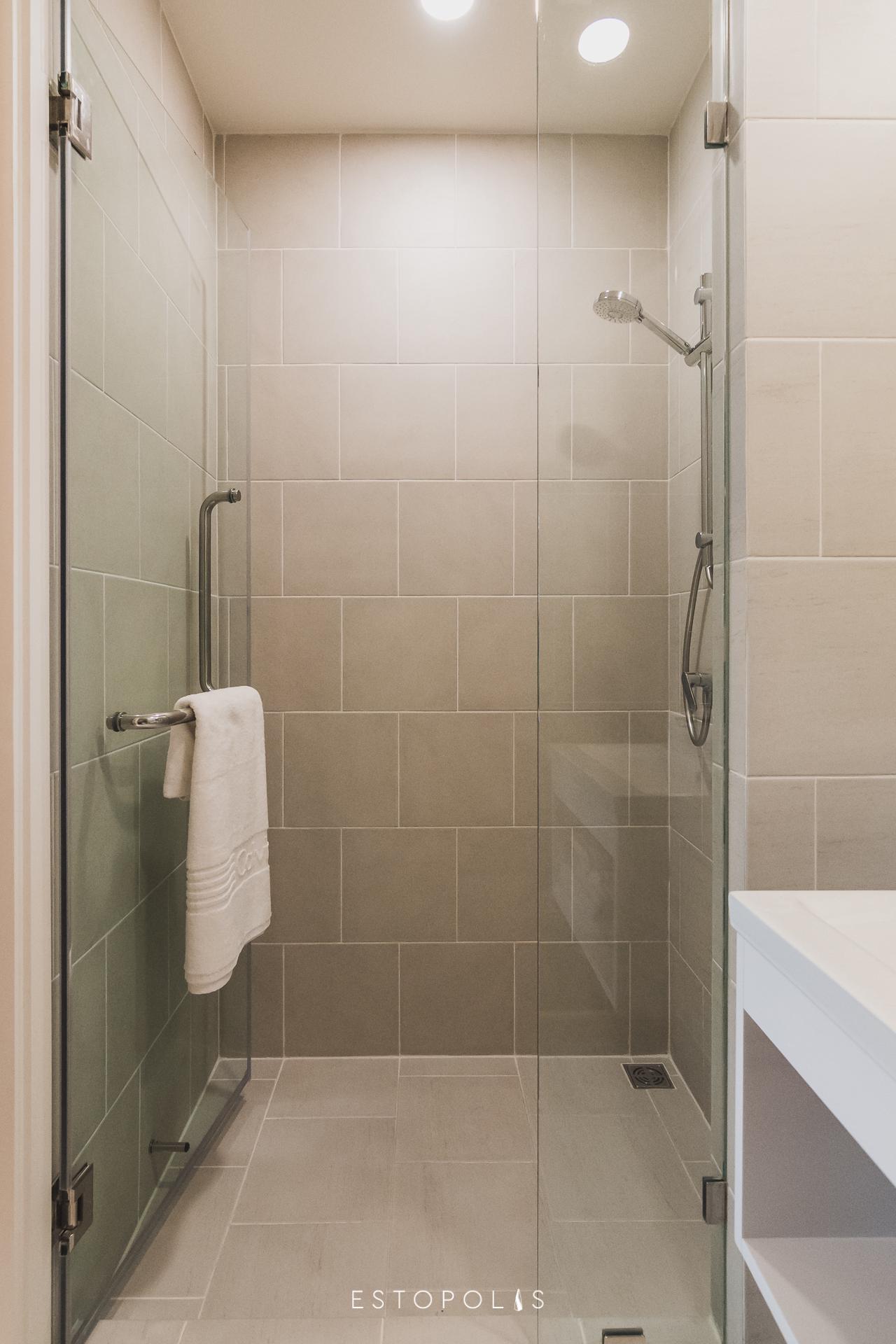 เดอ ลาพีส จรัญ 81 (De Lapis Charan 81)