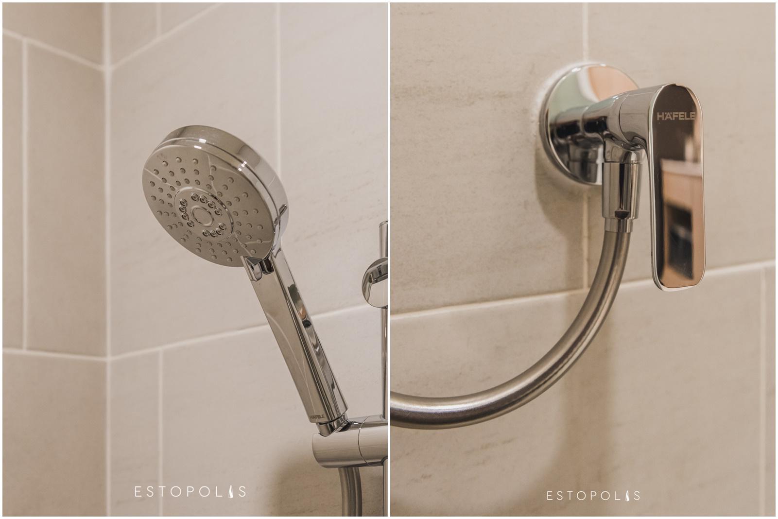 เดอ ลาพีส จรัญ 81 (De Lapis Charan 81)