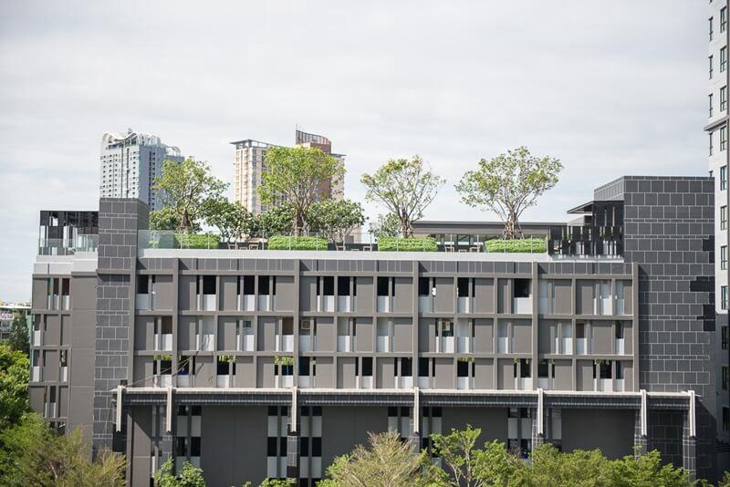 ลานจอดรถของคอนโด The Base Park West Sukhumvit 77 (เดอะ เบส พาร์ค เวสต์ สุขุมวิท 77)