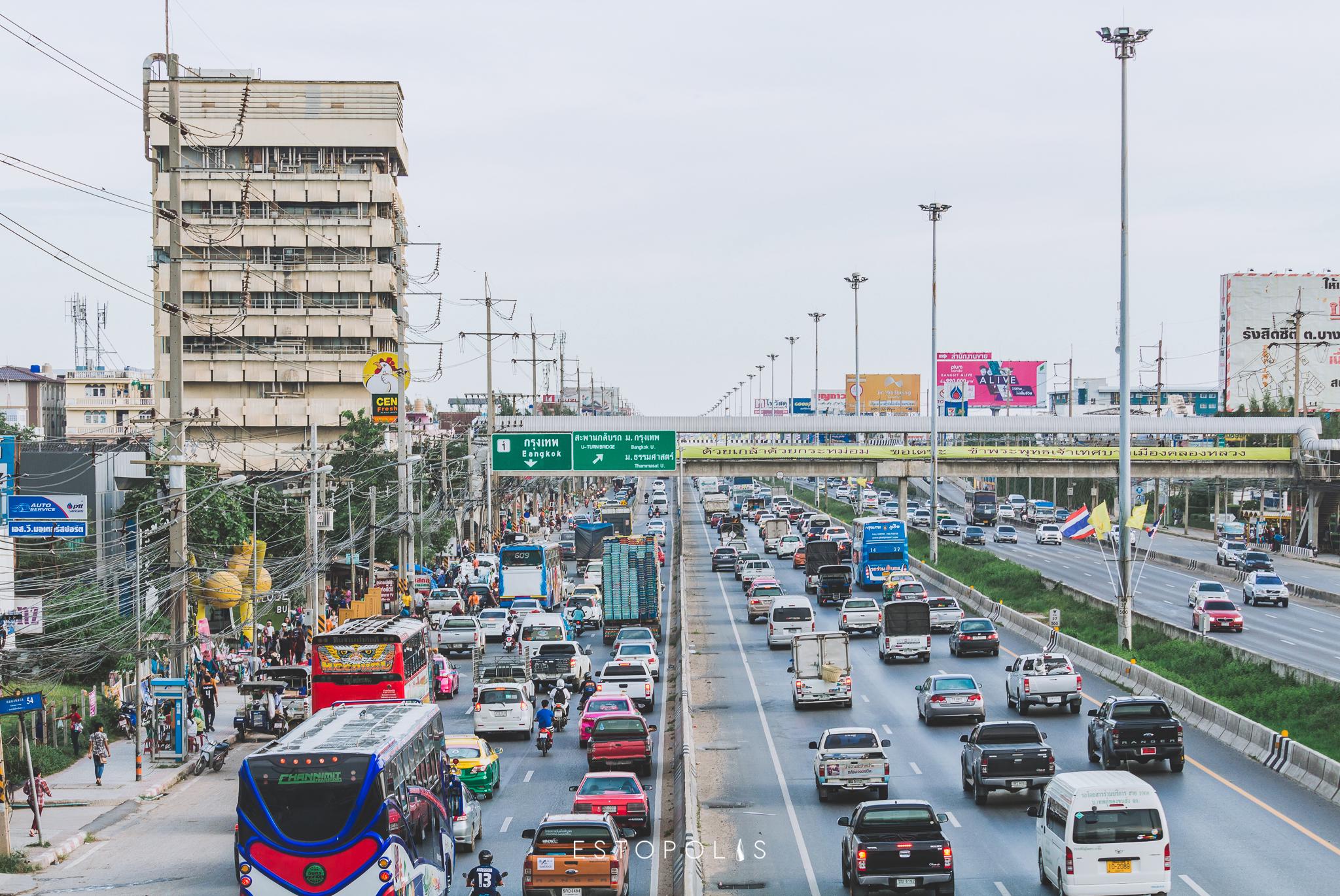 Plum Condo Rangsit Alive (พลัมคอนโด รังสิต อไลฟ์)