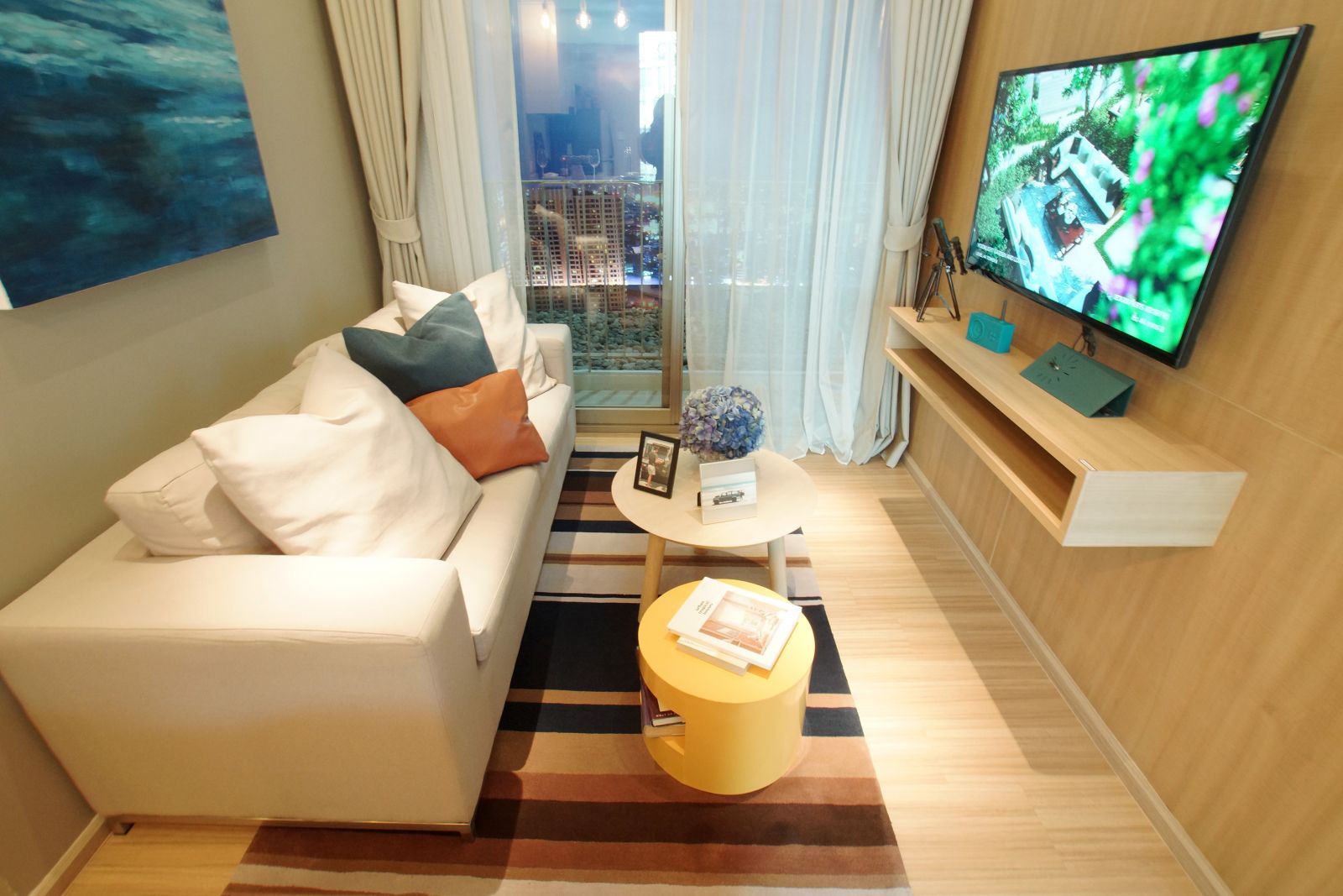 Estopolis-review-condo-The Posh-Twelve