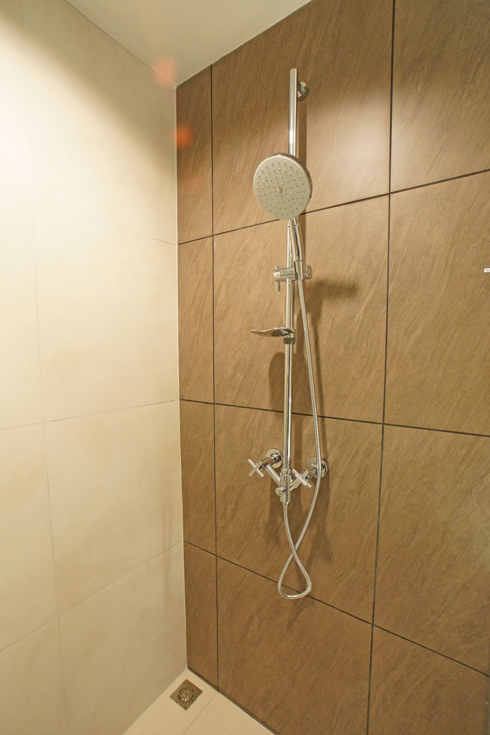 Estopolis-review-condo-The Posh-Twelve