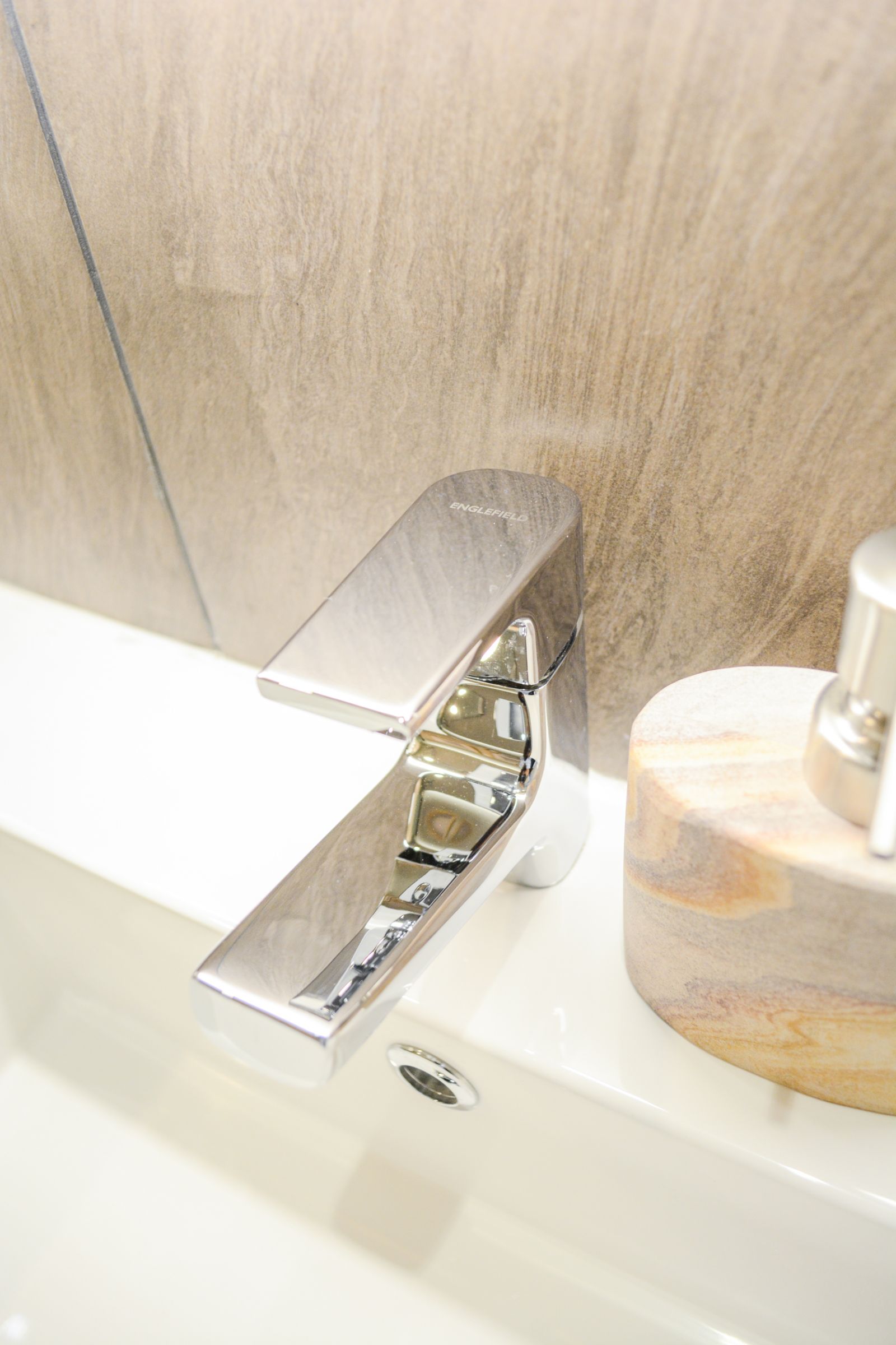Estopolis-review-condo-The Posh-Twelve