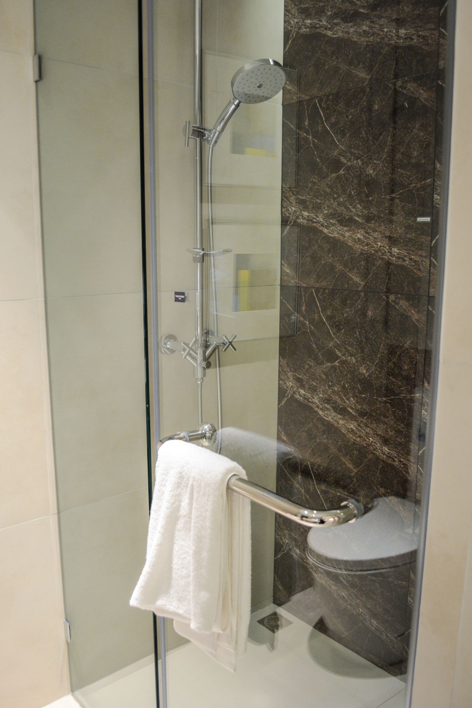 Estopolis-review-condo-The Posh-Twelve