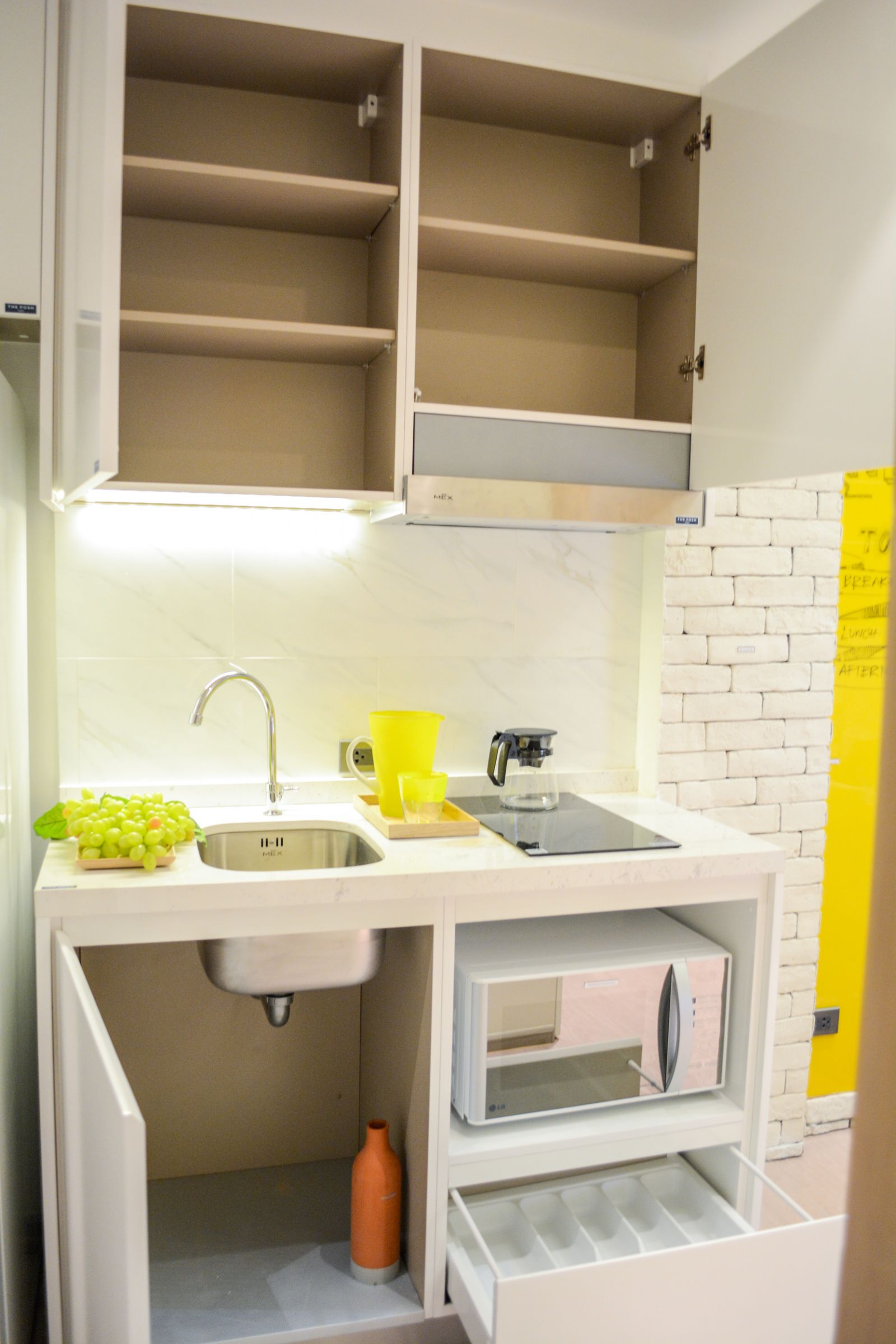Estopolis-review-condo-The Posh-Twelve
