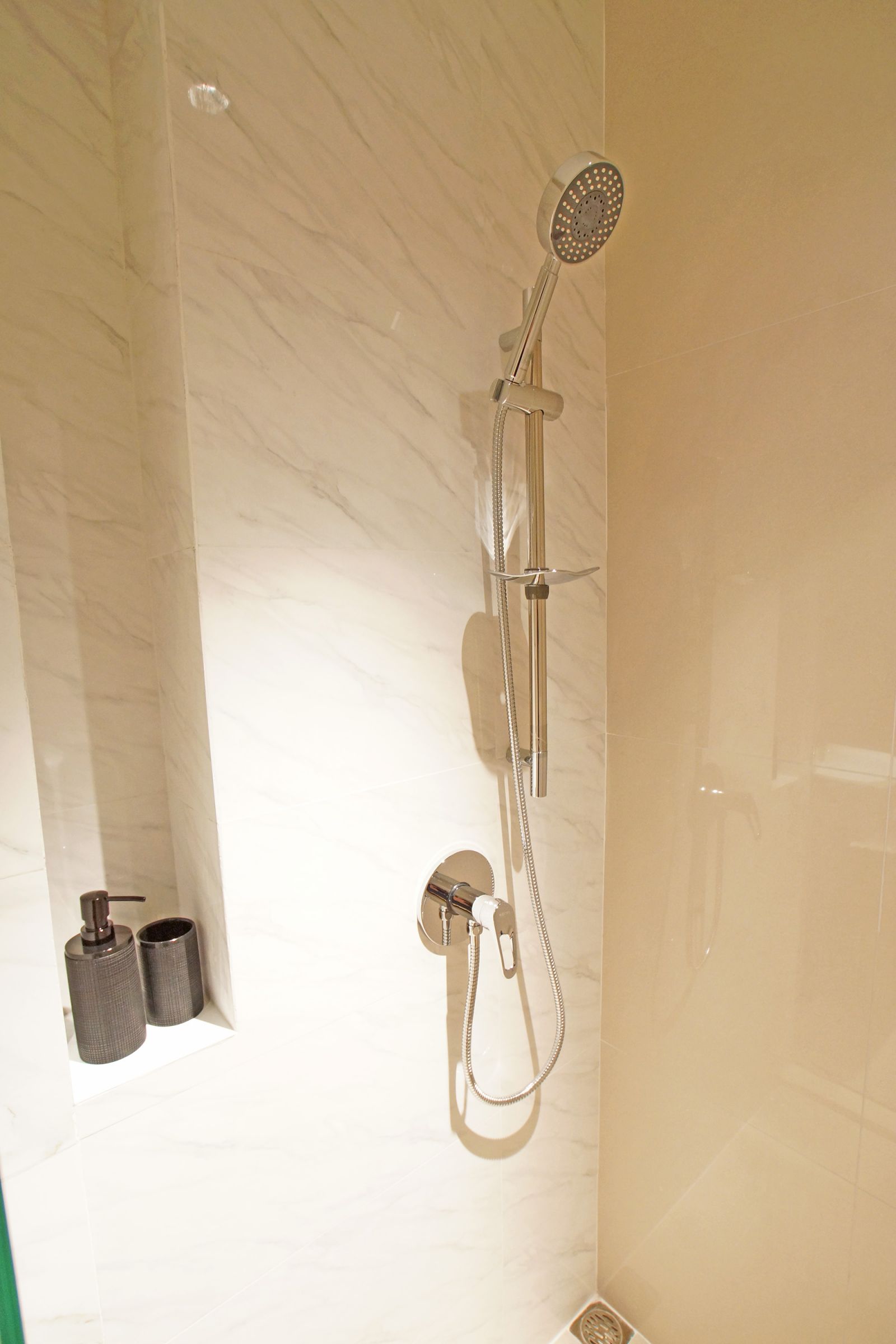 Estopolis-review-condo-The Posh-Twelve