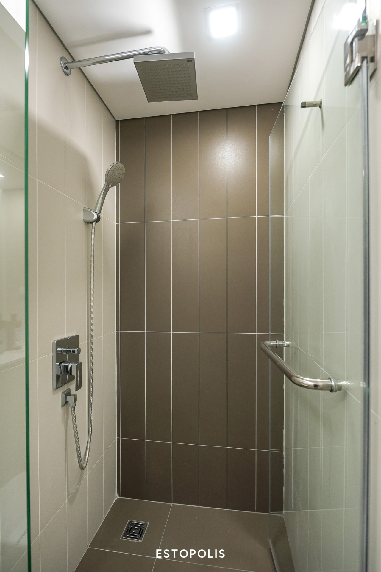 รามาดา พลาซา เรสซิเดนซ์ สุขุมวิท 48 Ramada Plaza Residence สุขุมวิท 48 คอนโดหรู โรงแรม ใกล้ BTS อ่อนนุช ที่พักวิวเมือง บริการระดับโรงแรม 5 ดาว