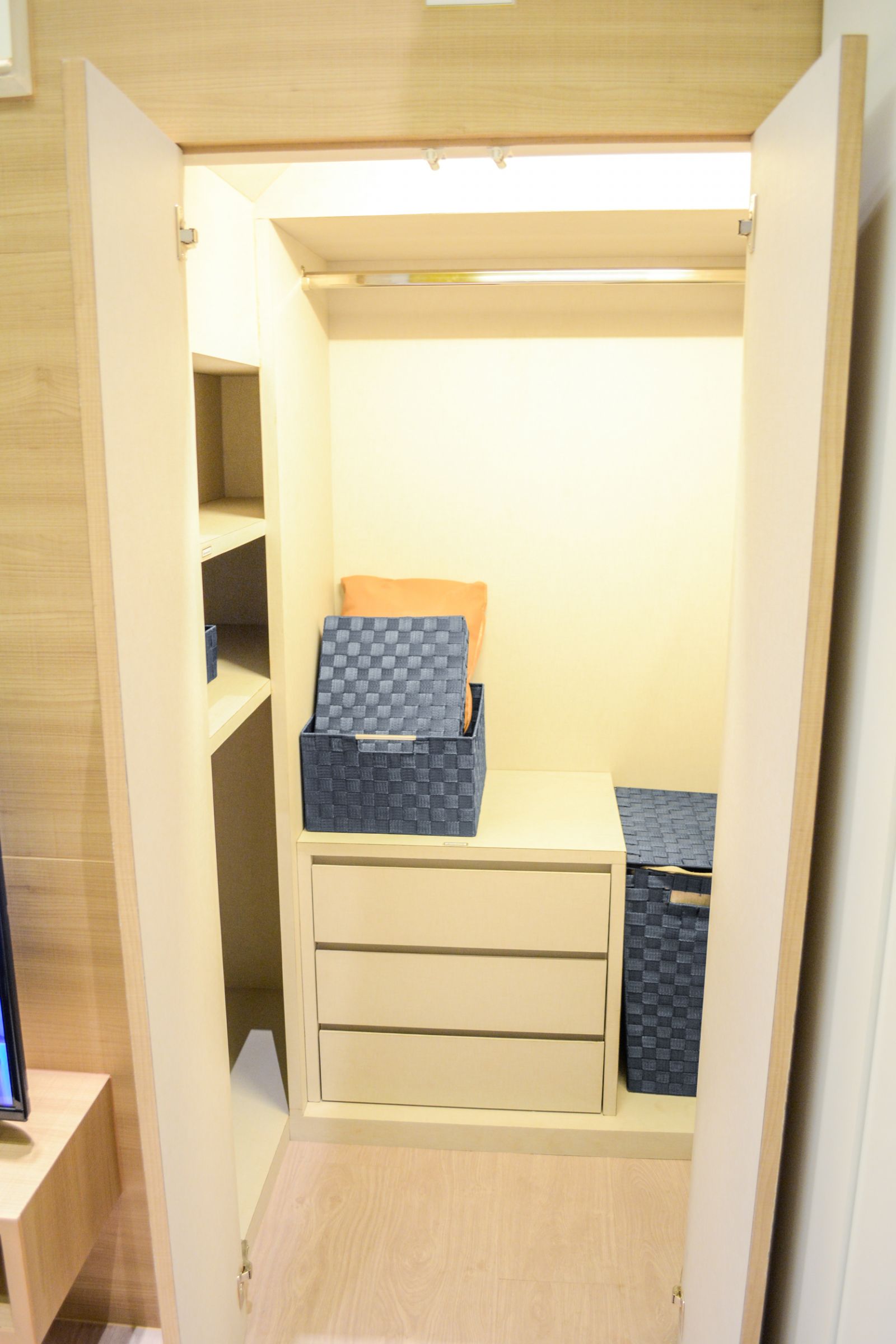 Estopolis-review-condo-The Posh-Twelve