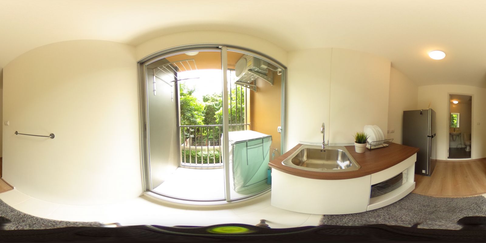 โซนห้องครัวและระเบียงในมุมมองแบบ 360 องศาค่ะ