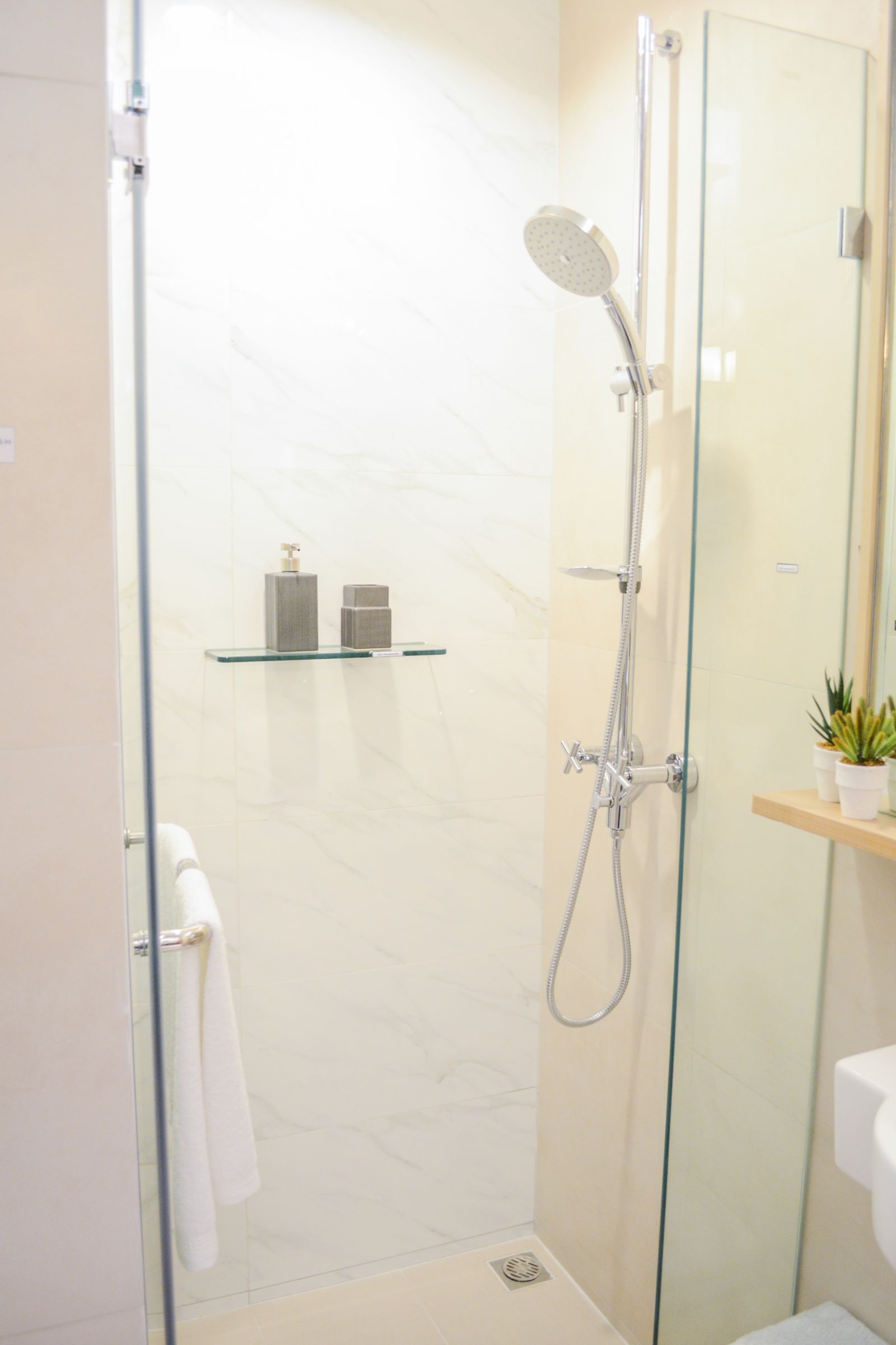 Estopolis-review-condo-The Posh-Twelve